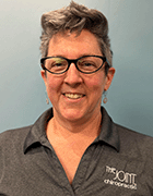 Dr. Lynn Sellyei, D.C. - Professional headshot