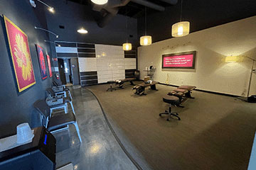 The Joint Chiropractic Orange Town and Country Adjustment Bay