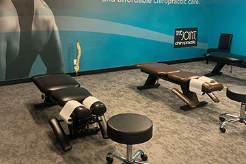 The Joint Chiropractic Apple Valley Adjusment Bay
