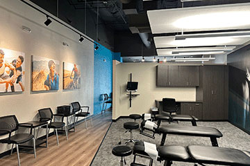 The Joint Chiropractic Montecito Marketplace Adjustment Bay