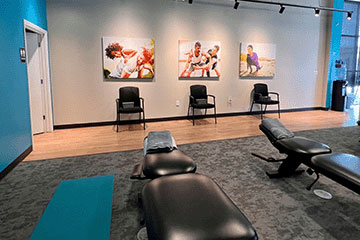 The Joint Chiropractic Hwy 290 & 34th Adjustment Bay