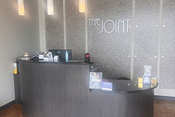 The Joint Chiropractic Plantation Front Desk