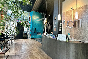 The Joint Chiropractic Berkeley Front Lobby