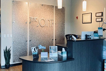 The Joint Chiropractic Glen Ellyn Front Desk