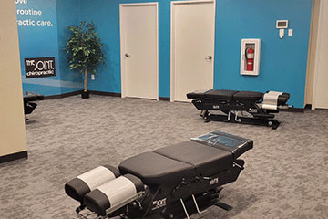 The Joint Chiropractic Cataldo Square Adjustment Bay