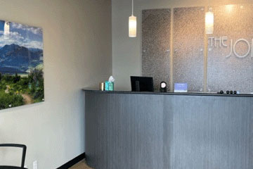 The Joint Chiropractic Federal Way Front Desk