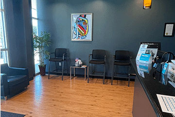 Pearland Parkway Clinic interior image
