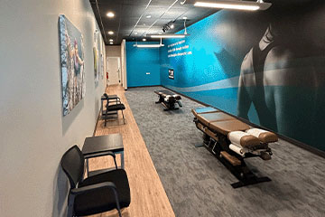 The Joint Chiropractic Chicago Mayfair Adjustment Bay