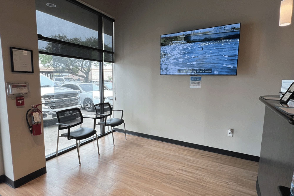 The Joint Chiropractic Beaumont Front Lobby