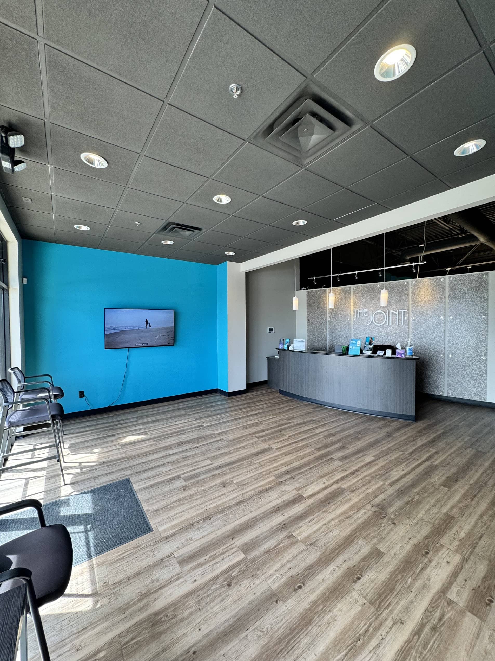 Walk in chiropractor, no appointments needed at The Joint Chiropactic - Avon