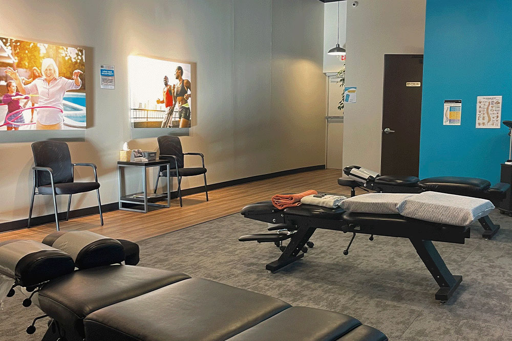 The Joint Chiropractic Heights Adjustment Bay
