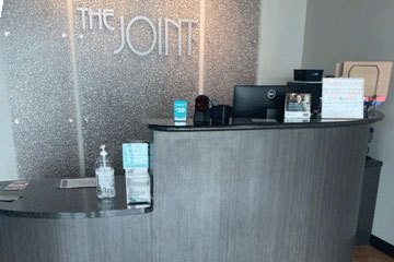 The Joint Chiropractic Grand Prairie Front Desk