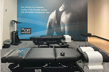 The Joint Chiropractic Tumwater Adjustment Bay