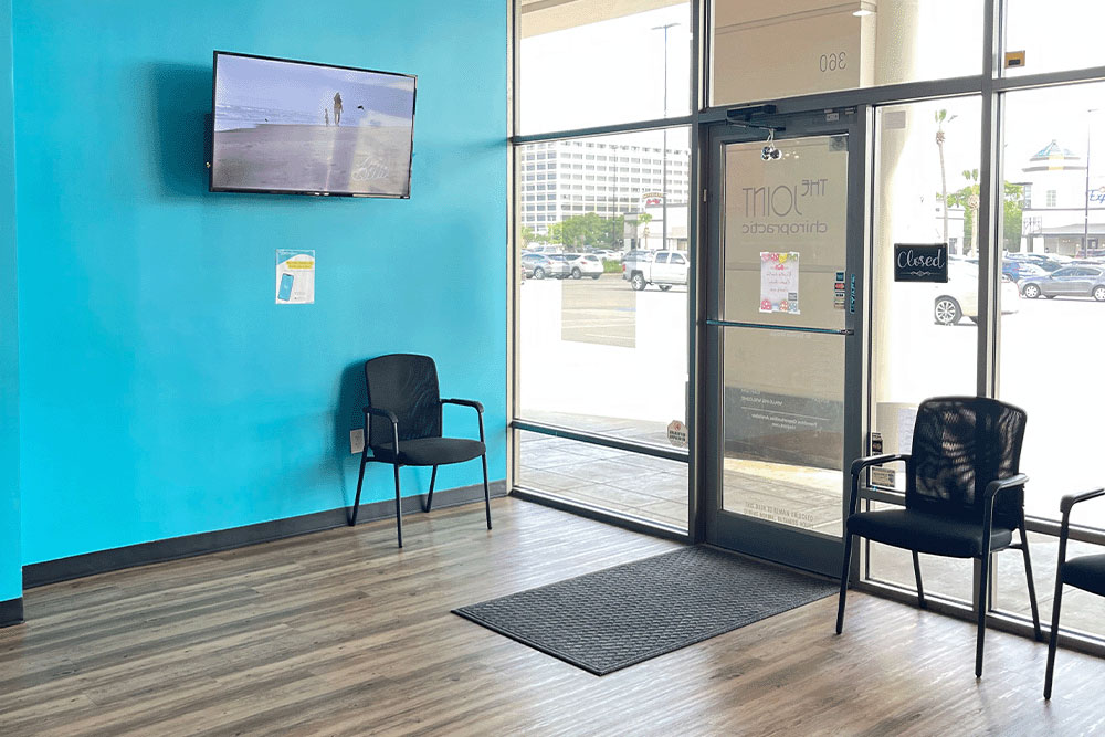 The Joint Chiropractic Meyerland Front Lobby