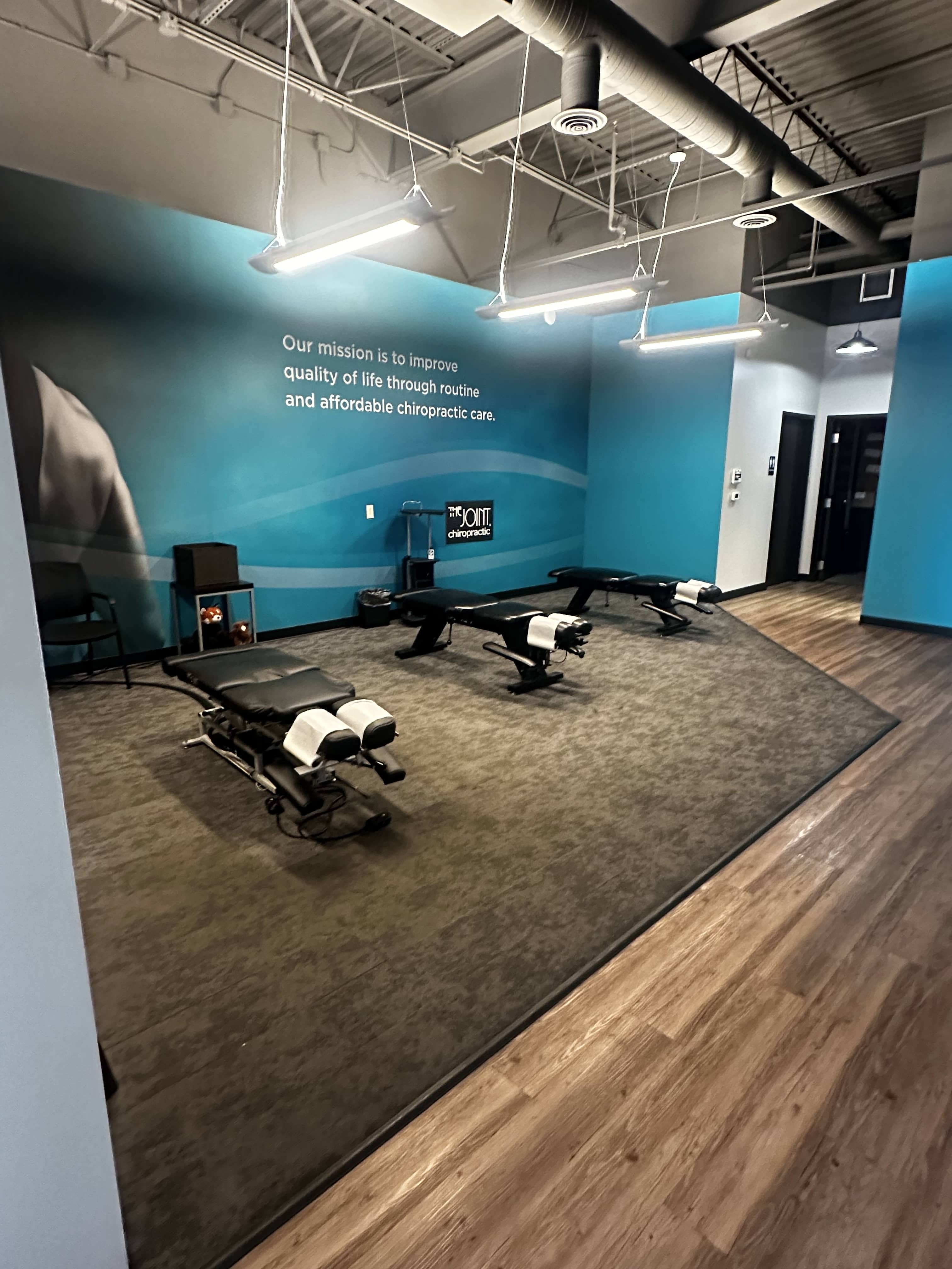 Treatment for back pain, neck pain, headaches, stiffness, and more in Carmel, IN