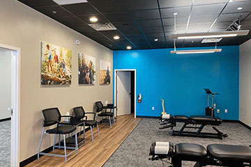 The Joint Chiropractic Prairie Village Adjustment Bay