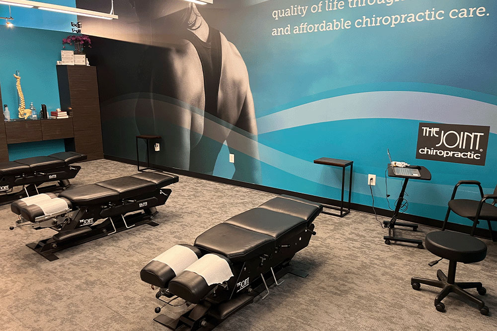 The Joint Chiropractic McCandless Crossing Adjustment Bay