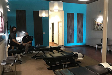 The Joint Chiropractic De Zavala at I-10 Adjustment Bay