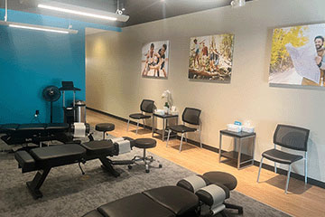 The Joint Chiropractic Kingwood Adjustment Bay