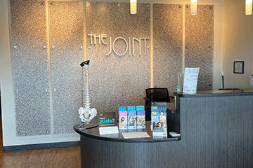 The Joint Chiropractic Bowling Green Front Desk