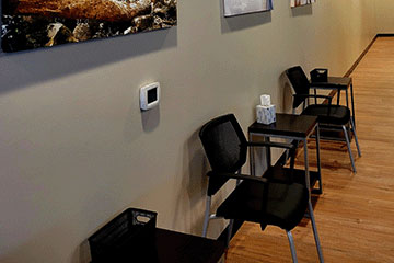 The Joint Chiropractic Robinson Township Adjustment Bay